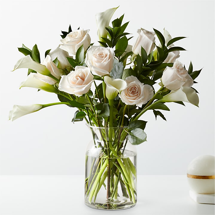 product image for Vision in Ivory Rose and Calla Lily Bouquet